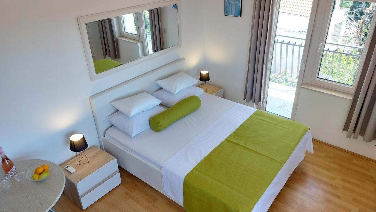 Sea Side Apartments Vodice Exterior photo