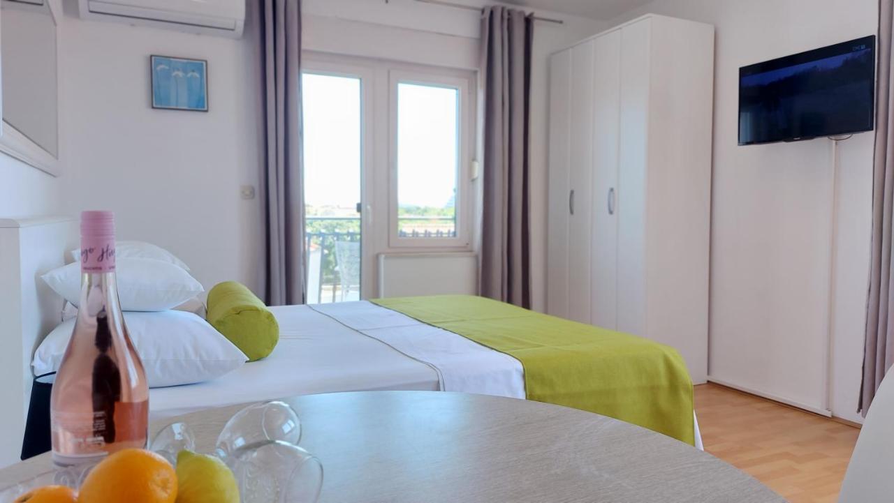 Sea Side Apartments Vodice Exterior photo